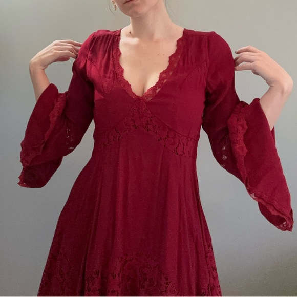 Francesca’s red bell sleeve mini dress with lace detail. - Picture 4 of 5